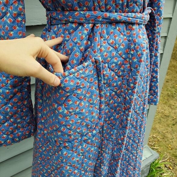 Vintage 70s Handmade Blue Red Apple Quilted Belted Housecoat Robe Trench Coat - Picture 3 of 6